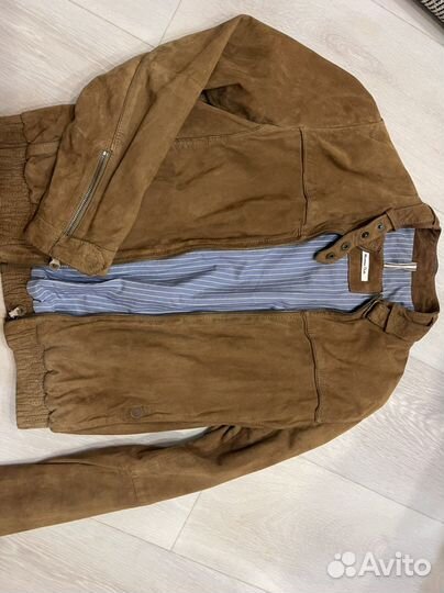 Куртка замша Massimo dutti 42