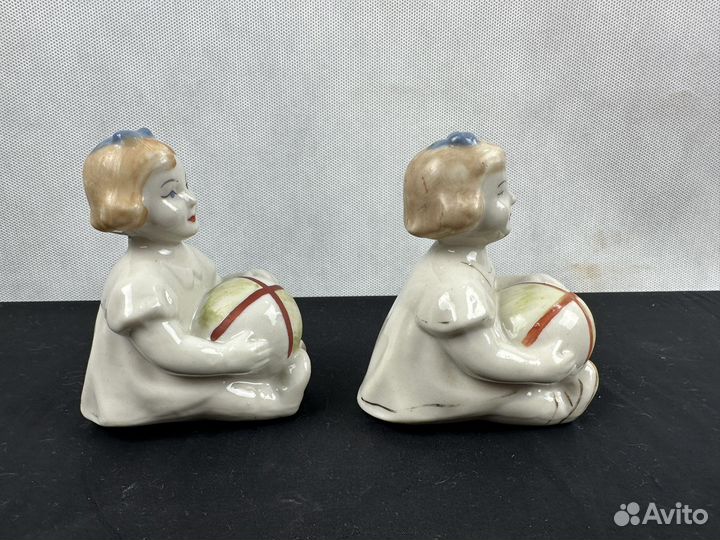 Фарфоровая статуэтка Девочка Таня с мячом, СССР