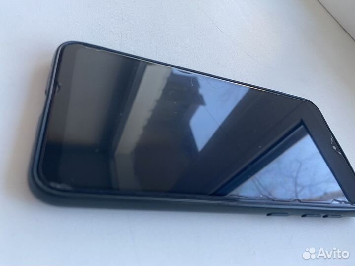 Samsung Galaxy A10, 2/32 ГБ