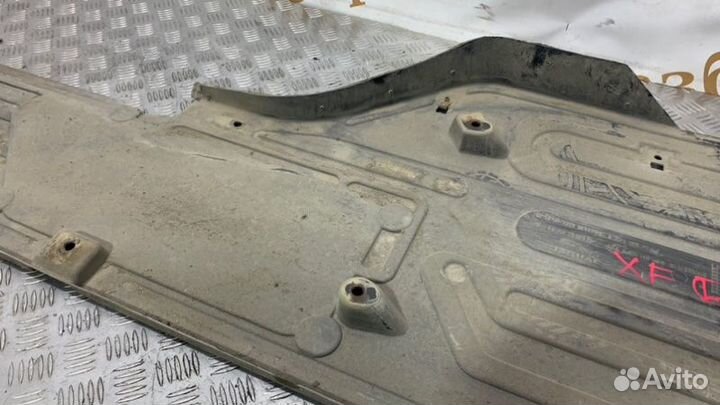 Защита днища левая Jaguar Xf CC9