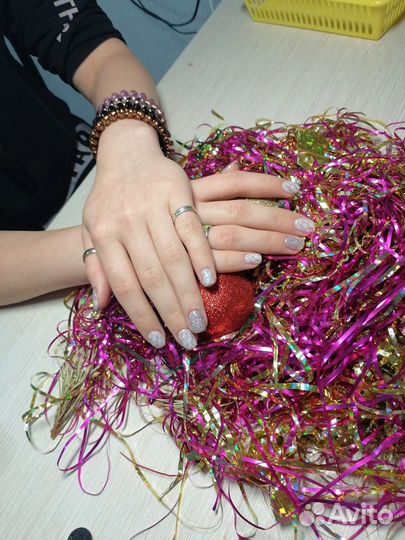 Маникюр и педикюр