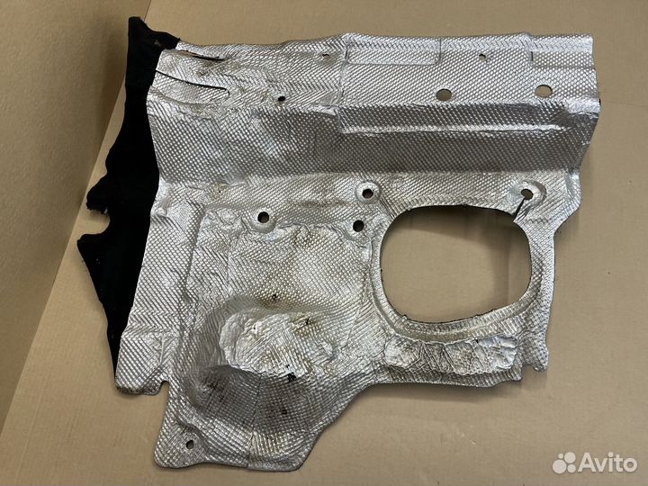 Шумка моторного щита правая VW Джетта 6