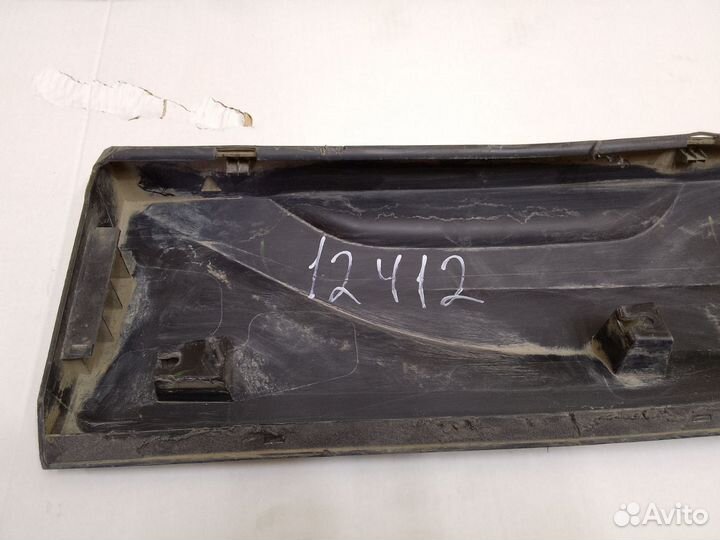 Накладка двери передней левой Volkswagen Taos 1