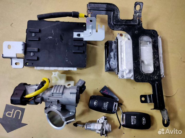 Замок зажигания ключ эбу Kia Cerato 3 YD 2012-2020