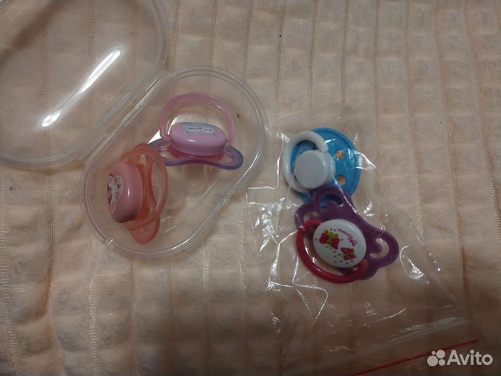 Бутылочки соски слюнявчики игрушки пос род проклад