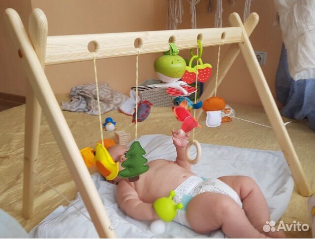 Стойка-тренажёр (вместо коврика с дугой)