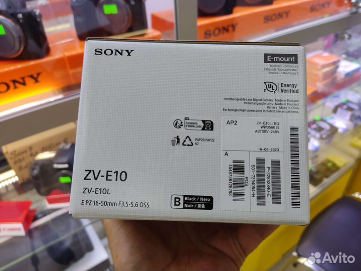 Sony ZV-E10 kit 16-50mm Black новый English