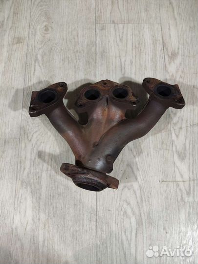 Renault Sandero 1 коллектор выпускной