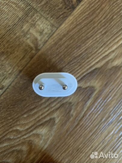 Зарядка на iPhone 20w