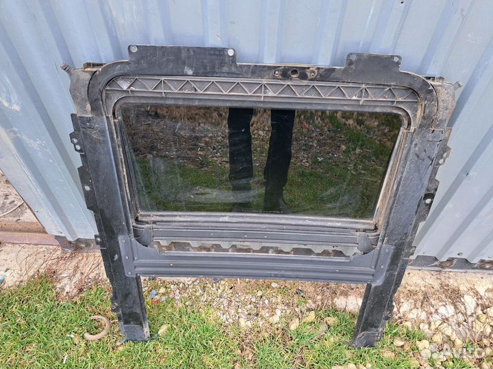 Люк Mercedes w208