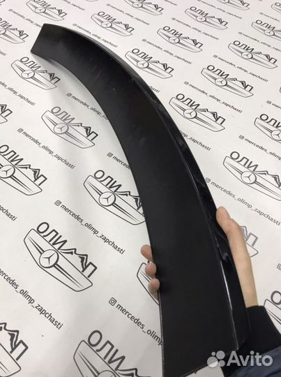 Спойлер на стекло Mercedes w204 козырек