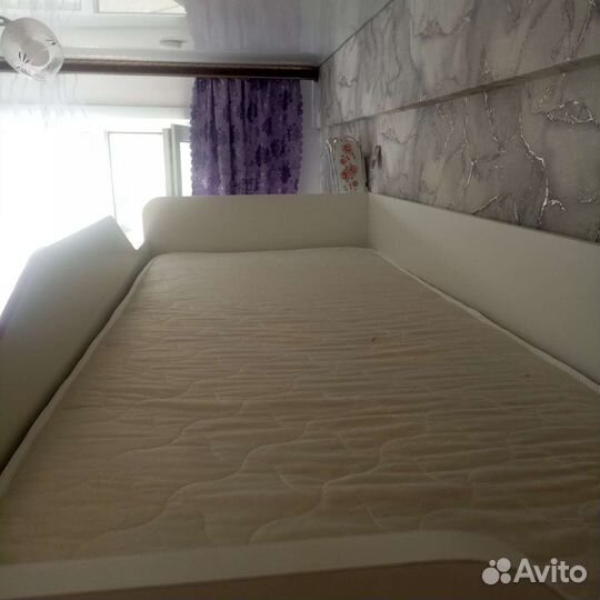 Кровать чердак. Торг уместен