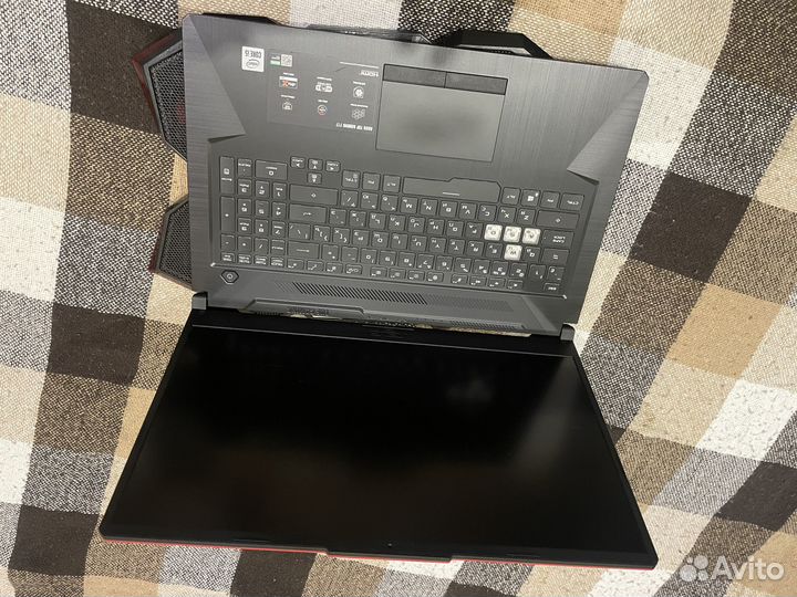 Игровой ноутбук 17.3 дюймов