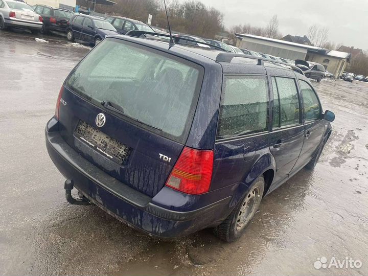 Форсунка топливная Volkswagen Golf 4 2001