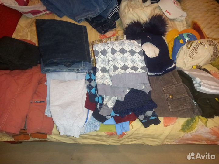 Отдам веши на мальчика с 4 до 7 лет.за смесь