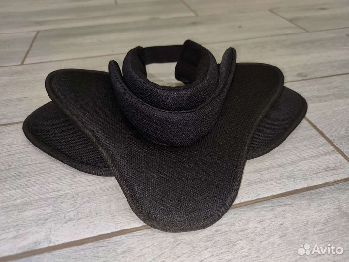 Вратарская защита шеи Sr