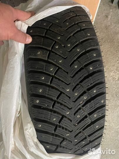 Nexen Winguard WinSpike 3 215/65 R16