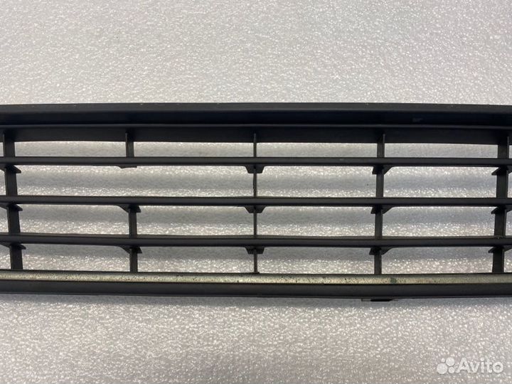 Решетка бампера Volkswagen Polo седан 1.6 2014