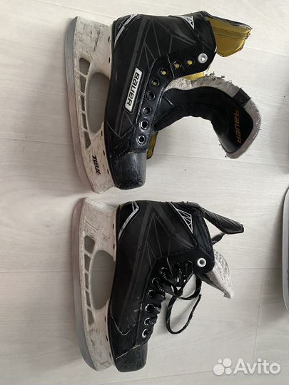 Хоккейные коньки bauer