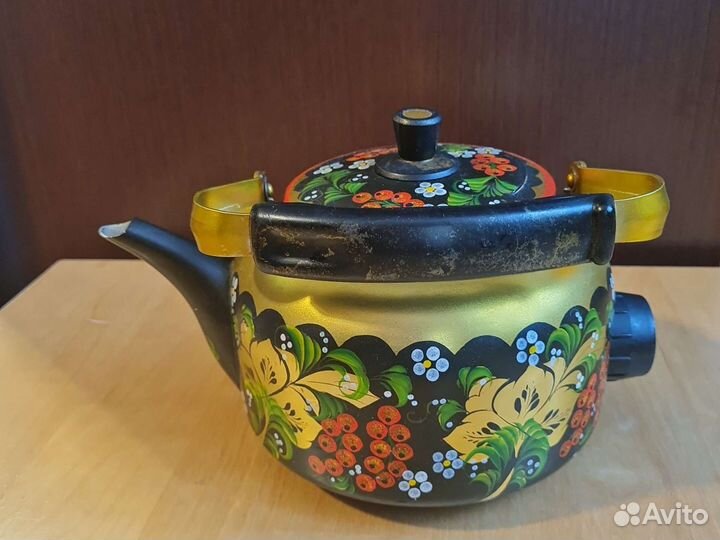 Электрический чайник с росписью СССР