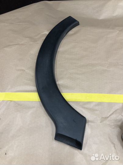 Молдинг переднего правого крыла Peugeot Partner