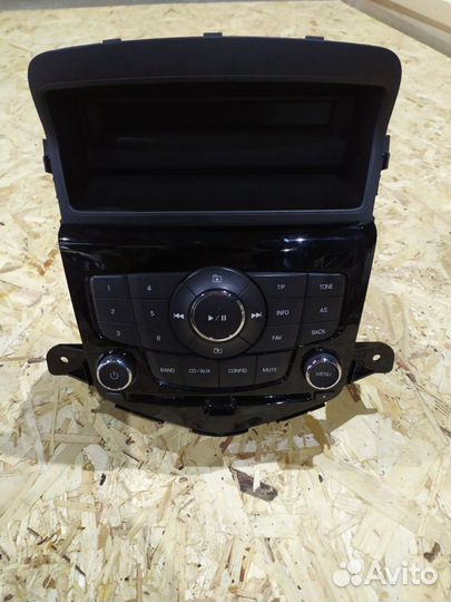 Штатная магнитола Шевроле Круз