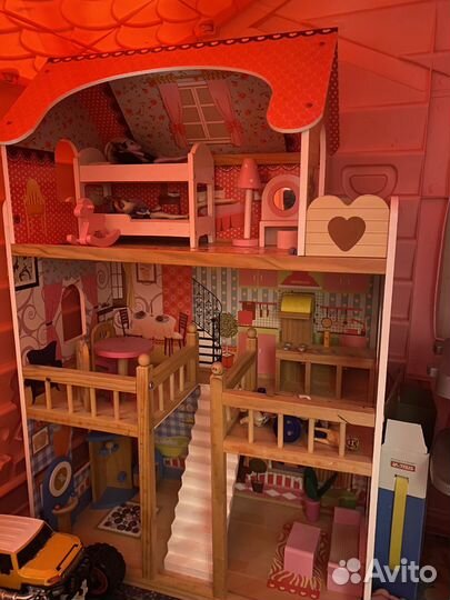 Домик кукольный