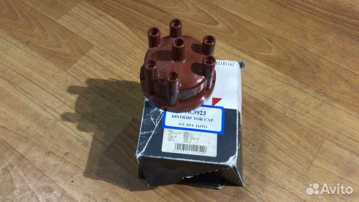 Крышка трамблера Volvo 340 360 81