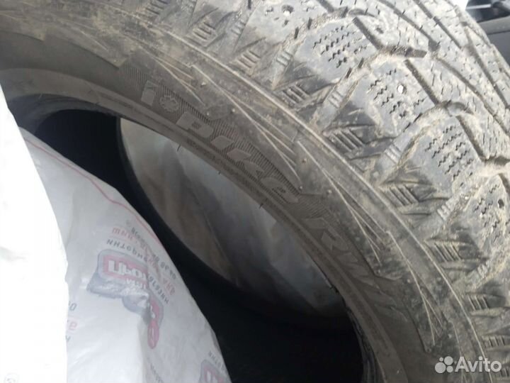 Hankook Optimo H724 2.25/60 R17