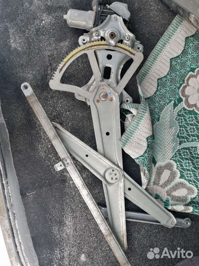 Стеклоподъемник