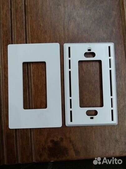 Настенная пластина Lutron