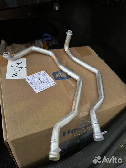 Патрубки радиатора отопителя на Camry 40