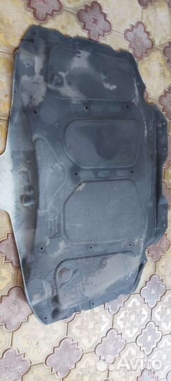 Шумоизоляция капота на Mercedes w220