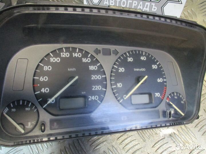 Панель приборов Фольксваген Гольф 3 1992г