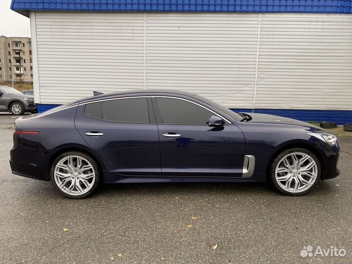 Kia Stinger 2.0 AT, 2022, 22 159 км