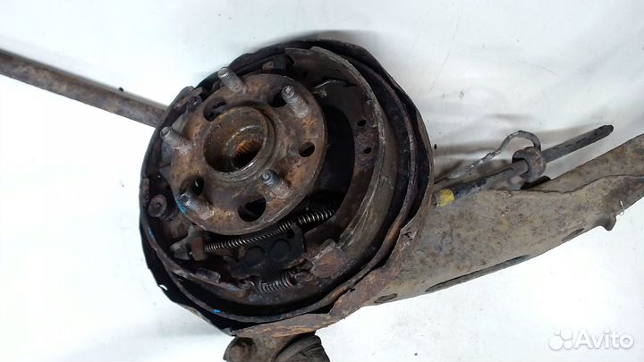 Ступица (кулак, цапфа) Toyota RAV 4, 1997