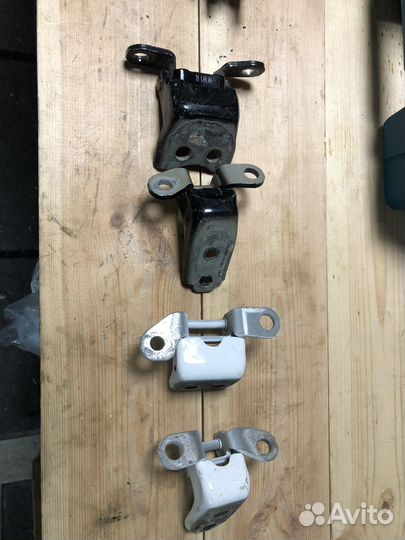 Петли дверные правые передние и задние Honda CR-V
