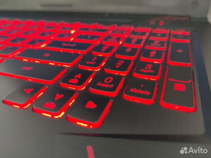 Мощный Asus c IPS/GTX 4GB/i7-7700HQ/16 RAM