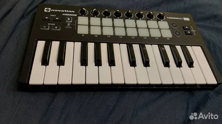 Midi клавиатура novation launchkey mini