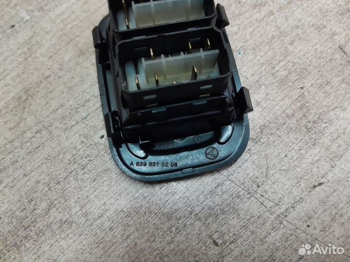 Блок управления подвеской Mercedes-Benz Vito W639