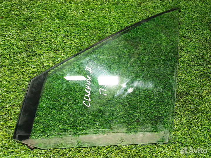 Стекло боковое Renault Scenic II