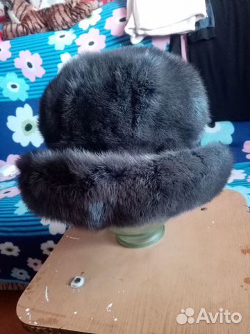 Головные уборы женские зимние