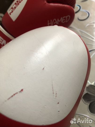 Боксерские перчатки