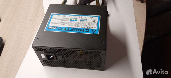 Блок питания 750W Chieftec