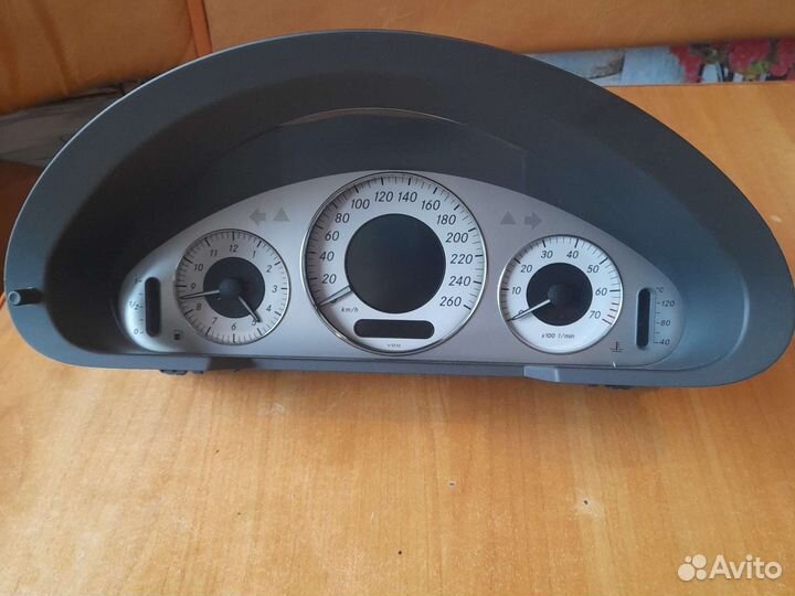 Щиток приборов mercedes w211