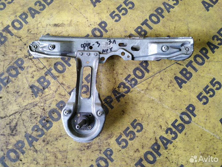 Ford Focus III Стеклоподъемник механ. задний левый