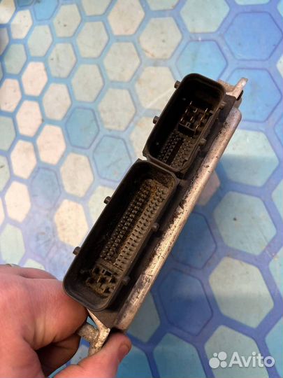 Блок управления двигателем 8N0906018AQ