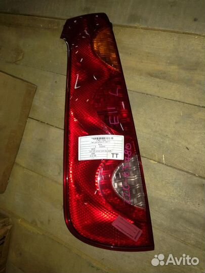 Стоп левый Ниссан Ноут E11 220-63780 А40