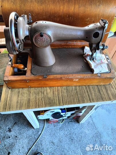 Швейная машинка ручная