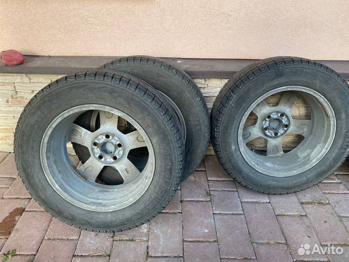Yokohama IceGuard Stud IG65 225/65 R17